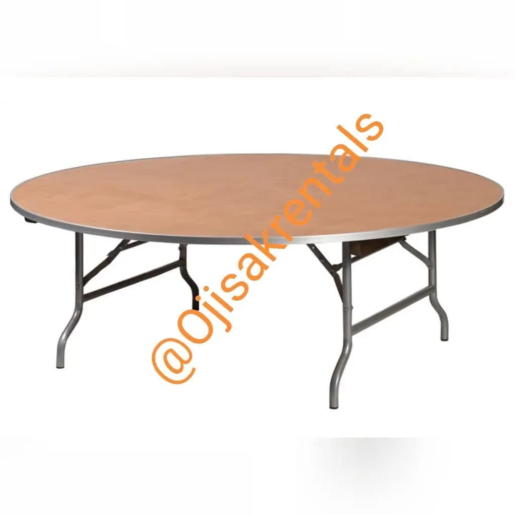 Round Children’s Banquet TableThe tables have an Aluminum “C” shaped protective edge that wraps around the table, not just the edge. It Seats up to 14 children.These tables can be used for various events, parties and weddings.Availab